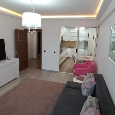 Lejlighed Isaran Apartament
